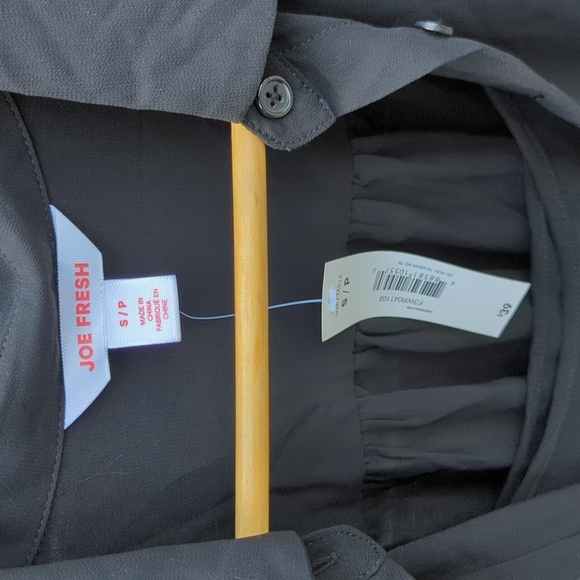 Joe Fresh Women's Semi Sheer Black Blouse With Built In Tank - Size Small NWT - Picture 2 of 5